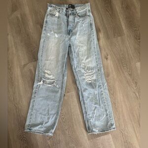 Urban Outfitters High Rise Loose Baggy Jeans. Size 26, light blue